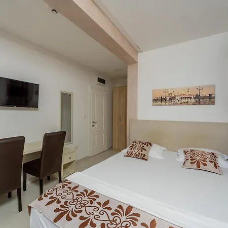 Ponte Di Ferro Apartment Budva Exterior photo